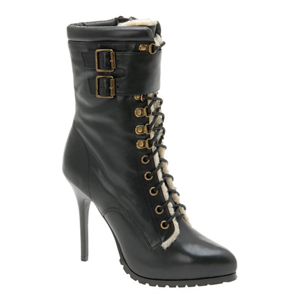 NWOT. Aldo lace up boot with Sherpa lining, side zipper, and 4.5” stiletto heel.